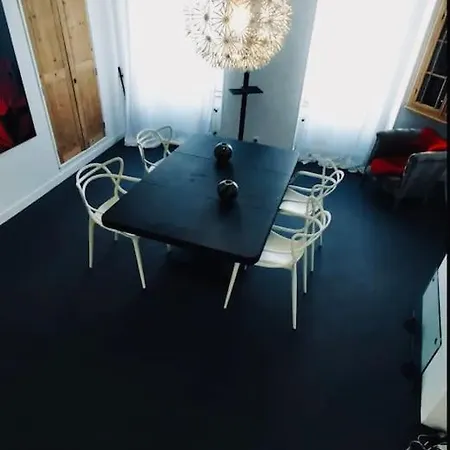 Et Elegant De Centre