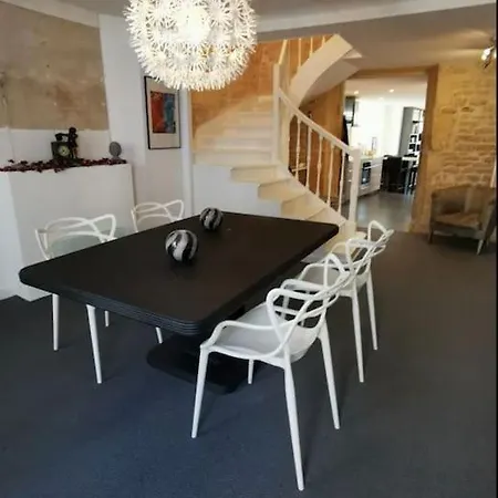 Et Elegant De Centre Διαμέρισμα *