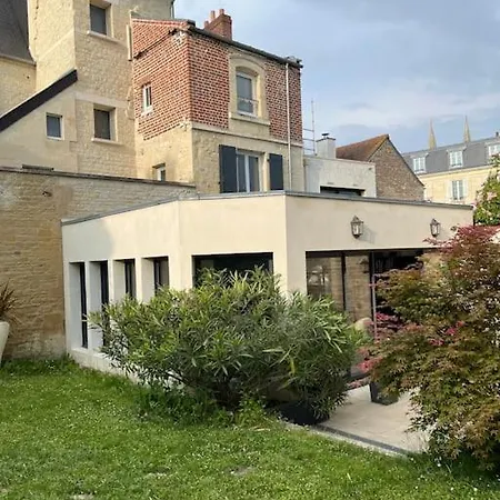 Et Elegant De Centre Καν